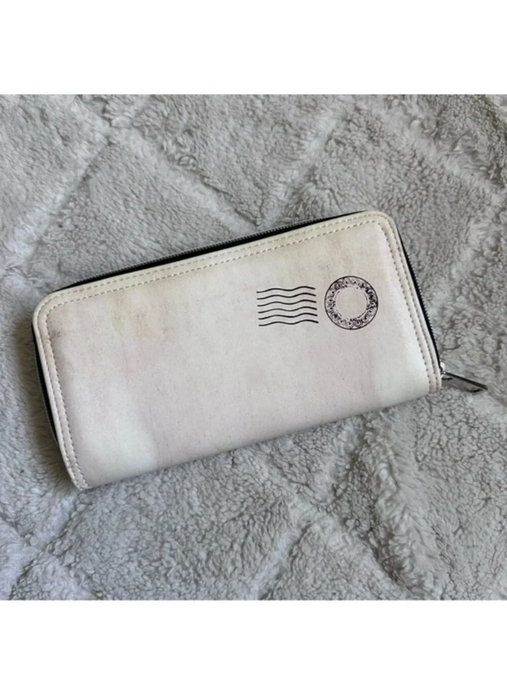 Harry Potter | Distressed Hogwarts Acceptance Letter Wallet | One Size